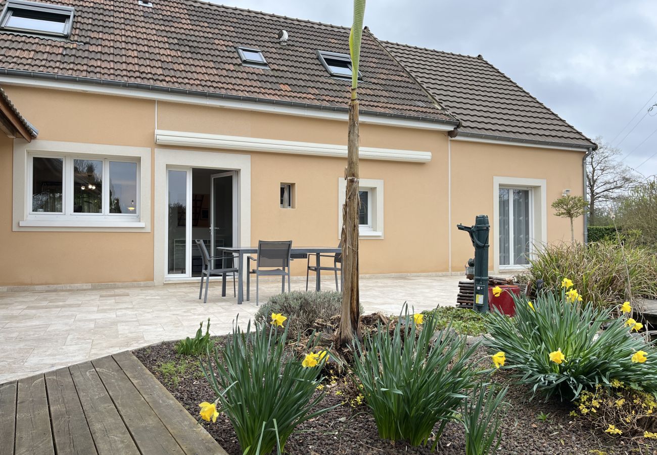 Casa en Le Mans - Villa Isaac - Piscine naturelle - Proche Boulerie