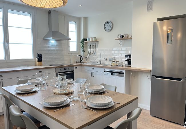 Apartamento en Le Mans - Le Fleury Chic - Centre - Tramway - 5 pers Apartamento en Le Mans - Le Fleury Chic - Centre - Tramway - 5 pers