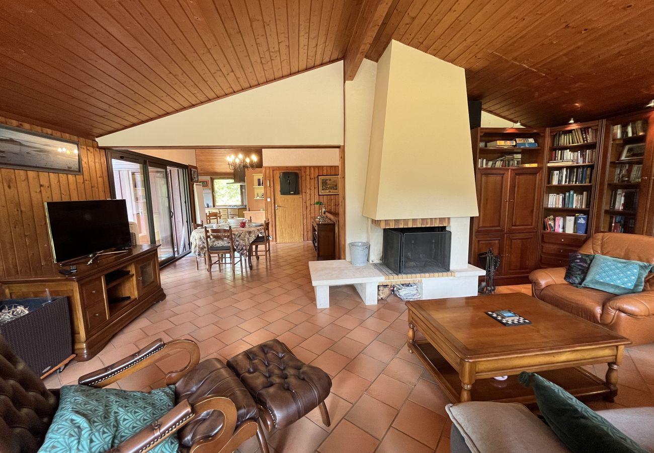 Chalet en Savigné-l´Evêque - Le Chalet de l'Elfe - 10 min Pôle Européen/Bouleri