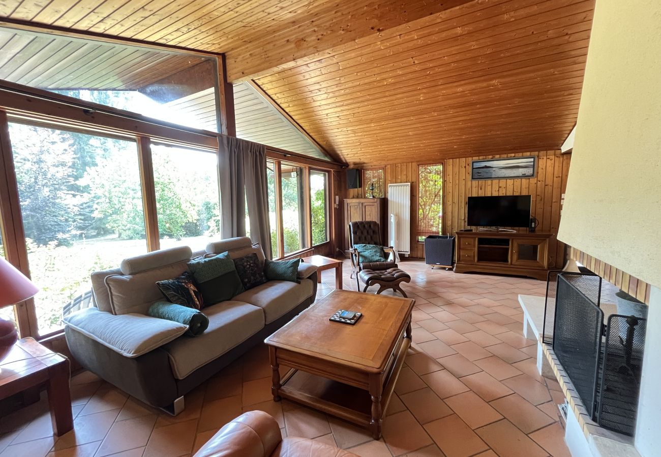 Chalet en Savigné-l´Evêque - Le Chalet de l'Elfe - 10 min Pôle Européen/Bouleri
