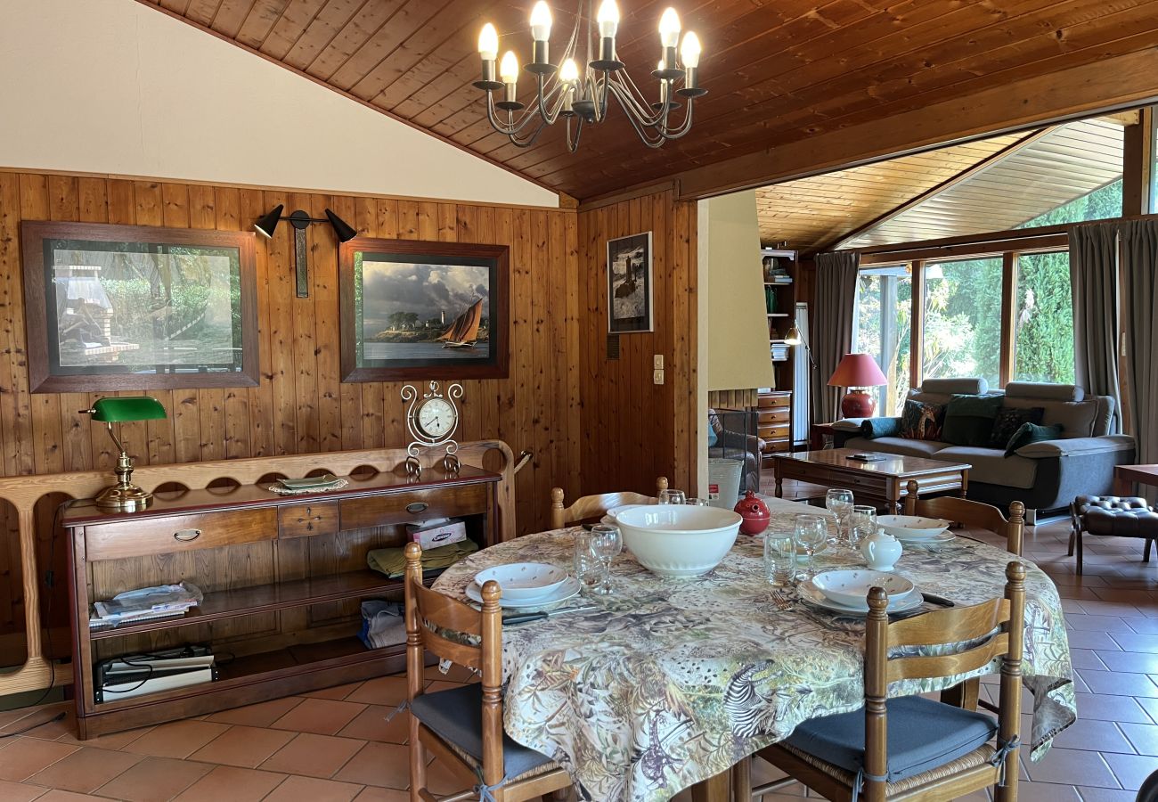 Chalet en Savigné-l´Evêque - Le Chalet de l'Elfe - 10 min Pôle Européen/Bouleri