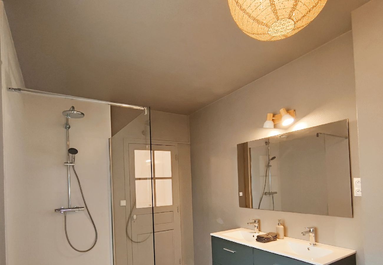 Salle d'eau, douche italienne, meuble vasque 