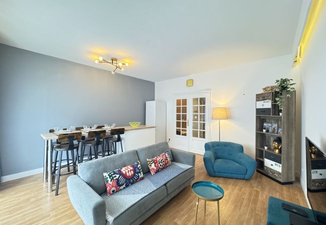 Appartement à Le Mans - De Gaulle - Parade 24h - Parking - 6p