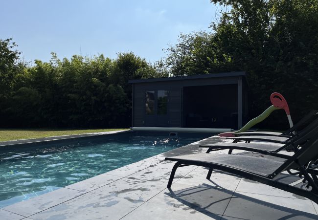 Maison à Domfront-en-Champagne - L'Oasis Familiale - Piscine - Parking - 10p Maison à Domfront-en-Champagne - L'Oasis Familiale - Piscine - Parking - 10p