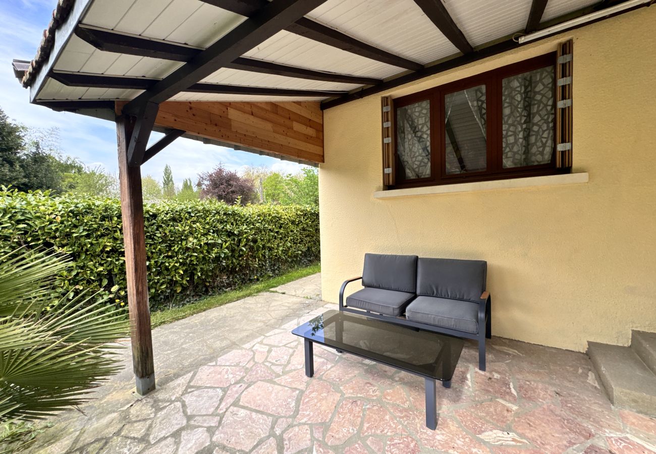 Terrasse pour les beaux jours. 