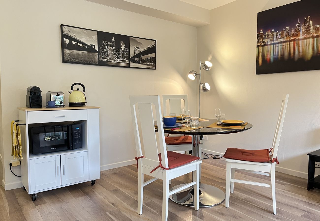 Machine à laver gratuite dans le logement. 