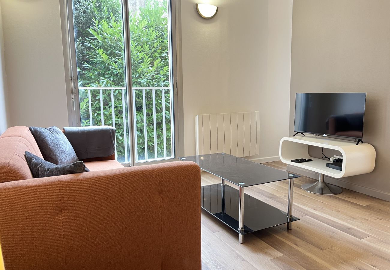Studio lumineux pour 2 personnes. 