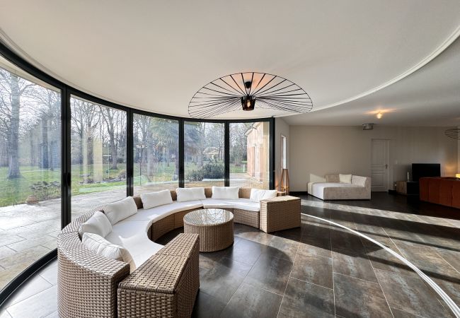 Chambres d'hôtes à Arnage - Palier Sakura - Villa Nausicáa - 8p - Piscine