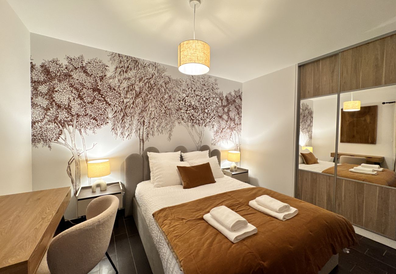 Chambres d'hôtes à Arnage - Palier Sakura - Villa Nausicáa - 8p - Piscine