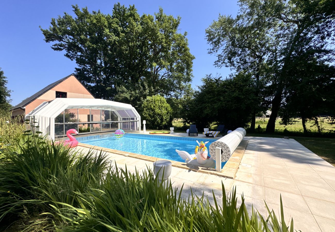 Chambres d'hôtes à Arnage - Palier Sakura - Villa Nausicáa - 8p - Piscine