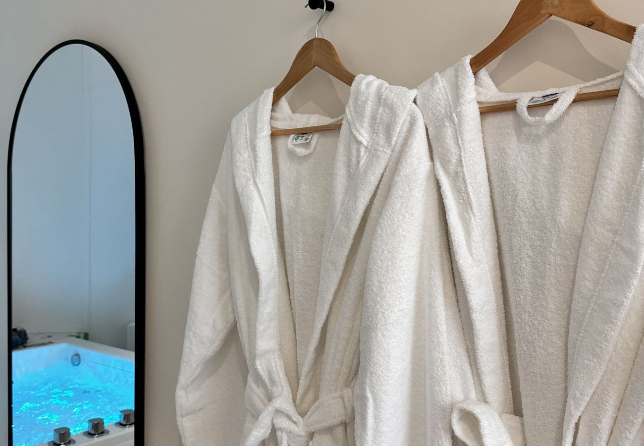Studio à Le Mans - Mon spa privé - Balnéo & Sauna - Le Mans insolite