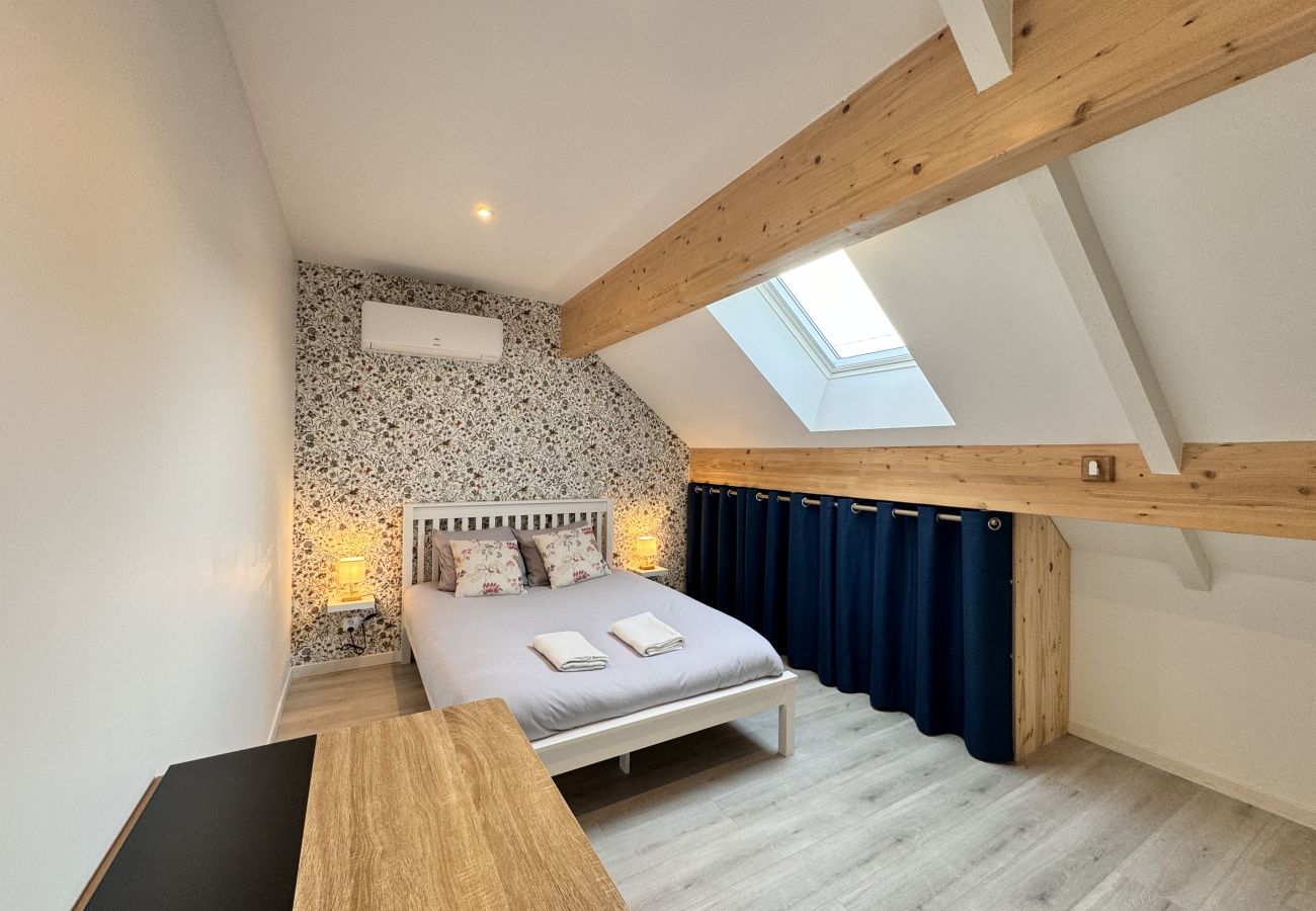 Salle d'eau attenante. 