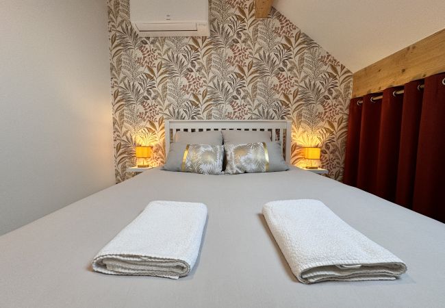 Chambres d'hôtes à Ruaudin - Chambre 3 - Proche circuit - Campagne - 2p Chambres d'hôtes à Ruaudin - Chambre 3 - Proche circuit - Campagne - 2p