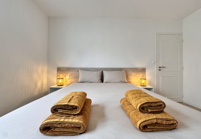 Maison mitoyenne à Le Mans - Le Charme - Jardin - Pétanque - Parking - 6p Maison mitoyenne à Le Mans - Le Charme - Jardin - Pétanque - Parking - 6p