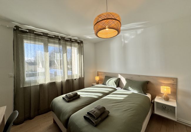 Maison mitoyenne à Le Mans - Le Charme - Jardin - Pétanque - Parking - 6p Maison mitoyenne à Le Mans - Le Charme - Jardin - Pétanque - Parking - 6p