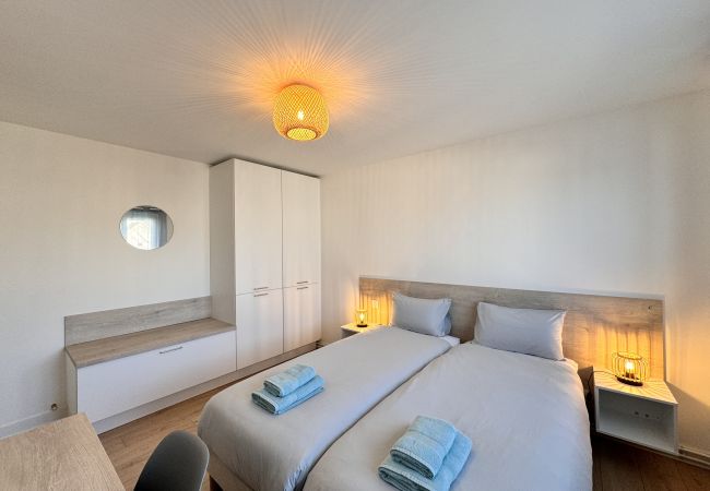 Maison mitoyenne à Le Mans - Le Charme - Jardin - Pétanque - Parking - 6p Maison mitoyenne à Le Mans - Le Charme - Jardin - Pétanque - Parking - 6p