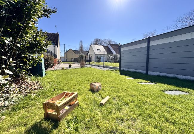 Maison mitoyenne à Le Mans - Le Charme - Jardin - Pétanque - Parking - 6p Maison mitoyenne à Le Mans - Le Charme - Jardin - Pétanque - Parking - 6p