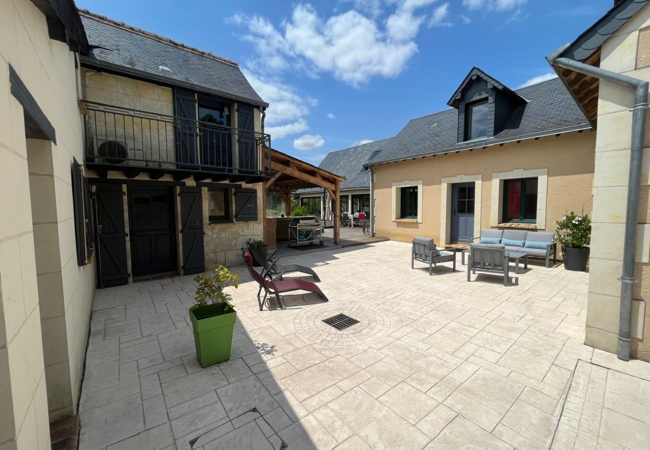 Villa à La Chartre-sur-le-Loir - La Fontaine - Détente -Piscine Jacuzzi -12P