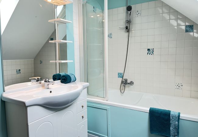 Maison à Le Mans - Villa Isaac - Piscine naturelle - Proche Boulerie Maison à Le Mans - Villa Isaac - Piscine naturelle - Proche Boulerie