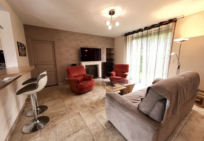 Maison à Le Mans - Villa Isaac - Piscine naturelle - Proche Boulerie Maison à Le Mans - Villa Isaac - Piscine naturelle - Proche Boulerie