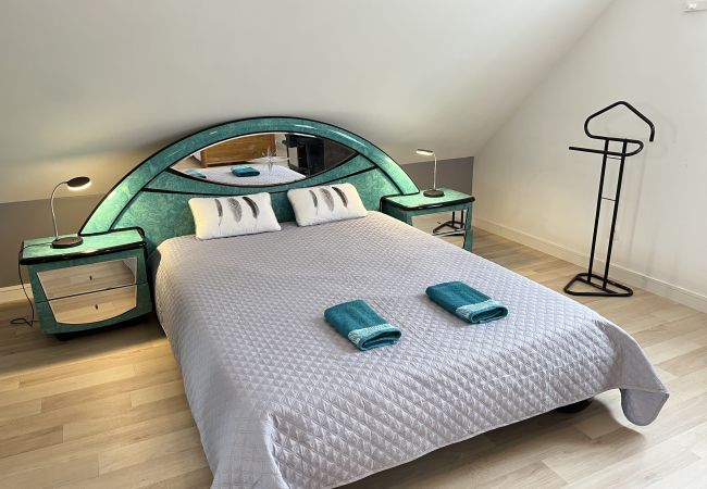 Maison à Le Mans - Villa Isaac - Piscine naturelle - Proche Boulerie Maison à Le Mans - Villa Isaac - Piscine naturelle - Proche Boulerie