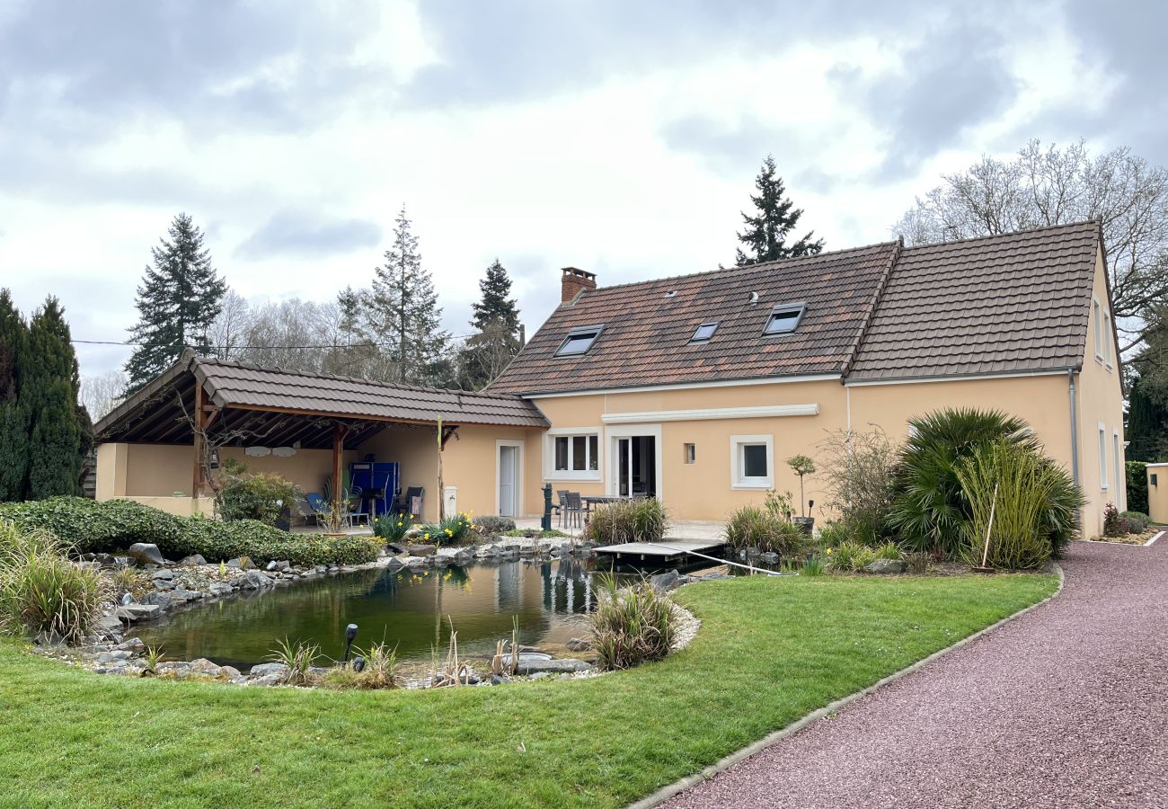 Maison à Le Mans - Villa Isaac - Piscine naturelle - Proche Boulerie