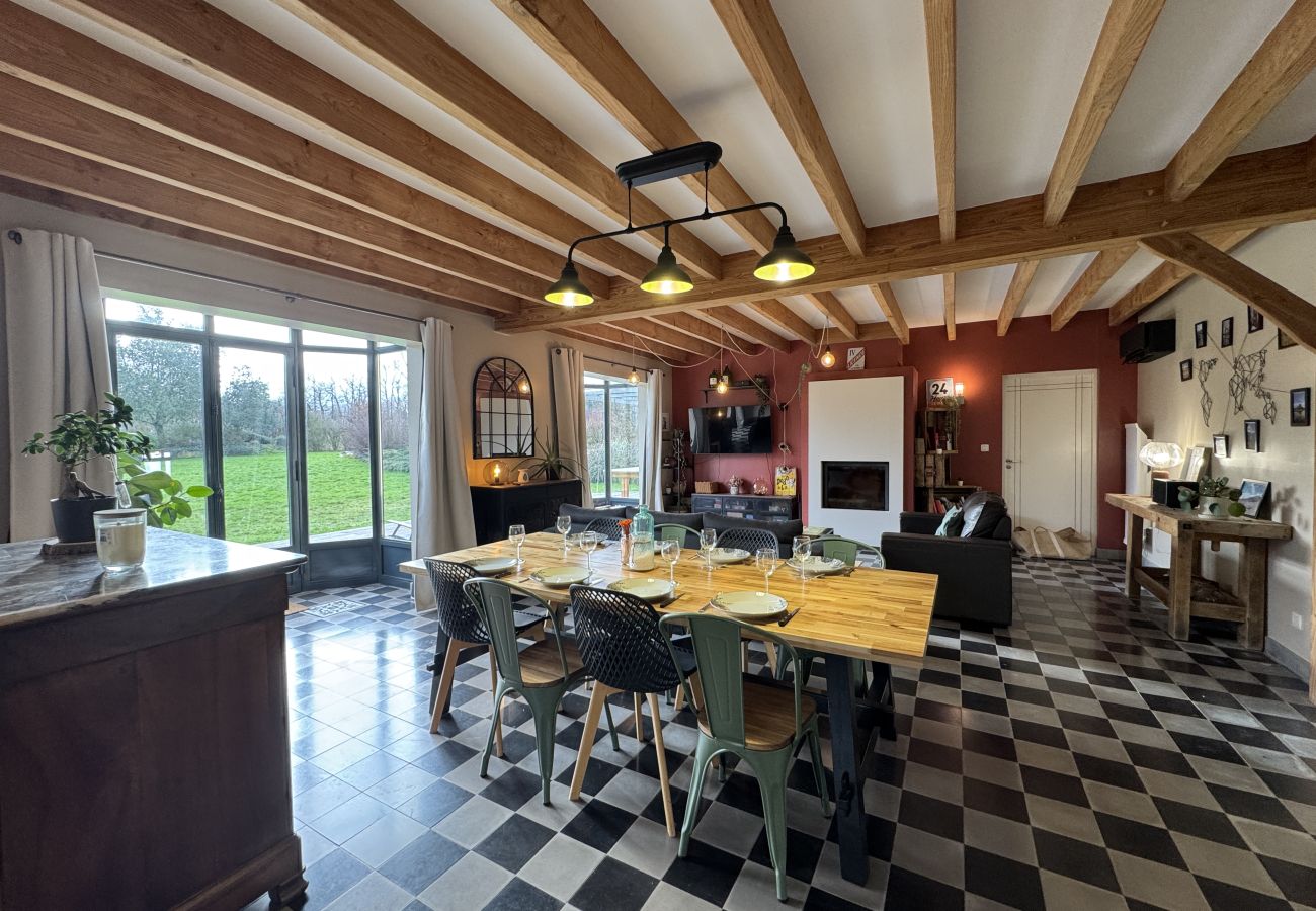 Maison à La Bazoge - Les Champs de Brice - Campagne - Piscine - 10 pers