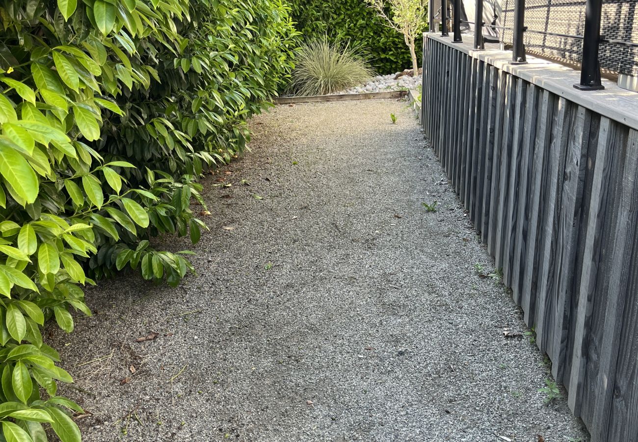 Maison à La Milesse - Entre Pins et Oliviers - jacuzzi - pétanque