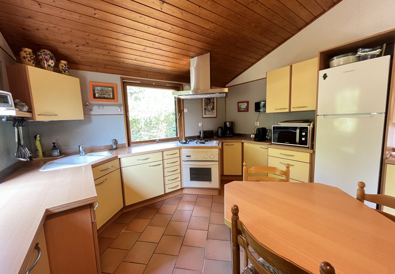 Chalet à Savigné-l´Evêque - Le Chalet de l'Elfe - 10 min Pôle Européen/Bouleri