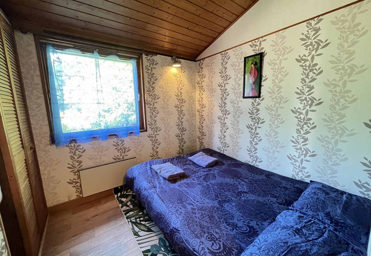 Chalet à Savigné-l´Evêque - Le Chalet de l'Elfe - 10 min Pôle Européen/Bouleri