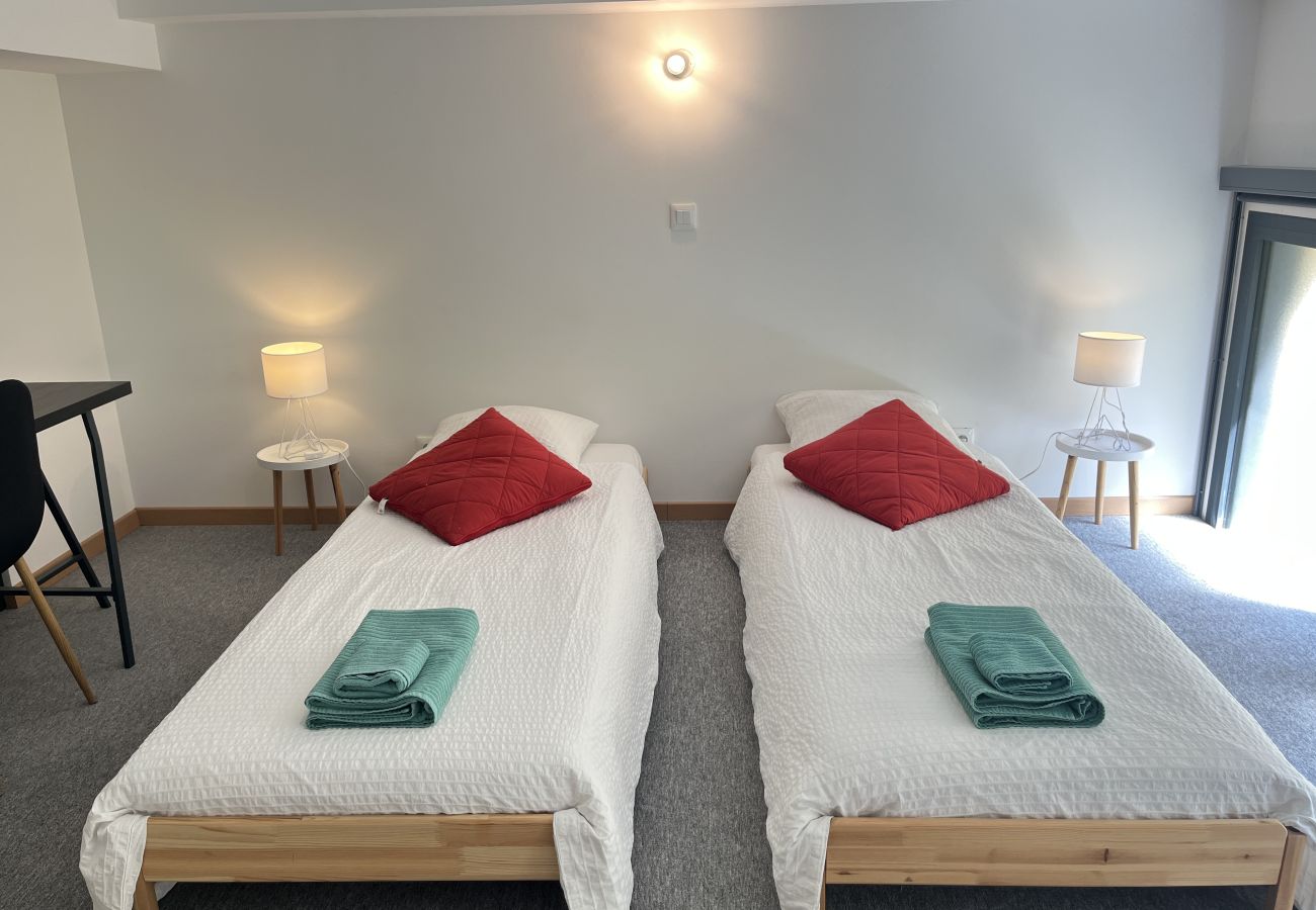 Appartement à Le Mans - L'Arbre - apt 1 - 6 pers - parking sur réservation